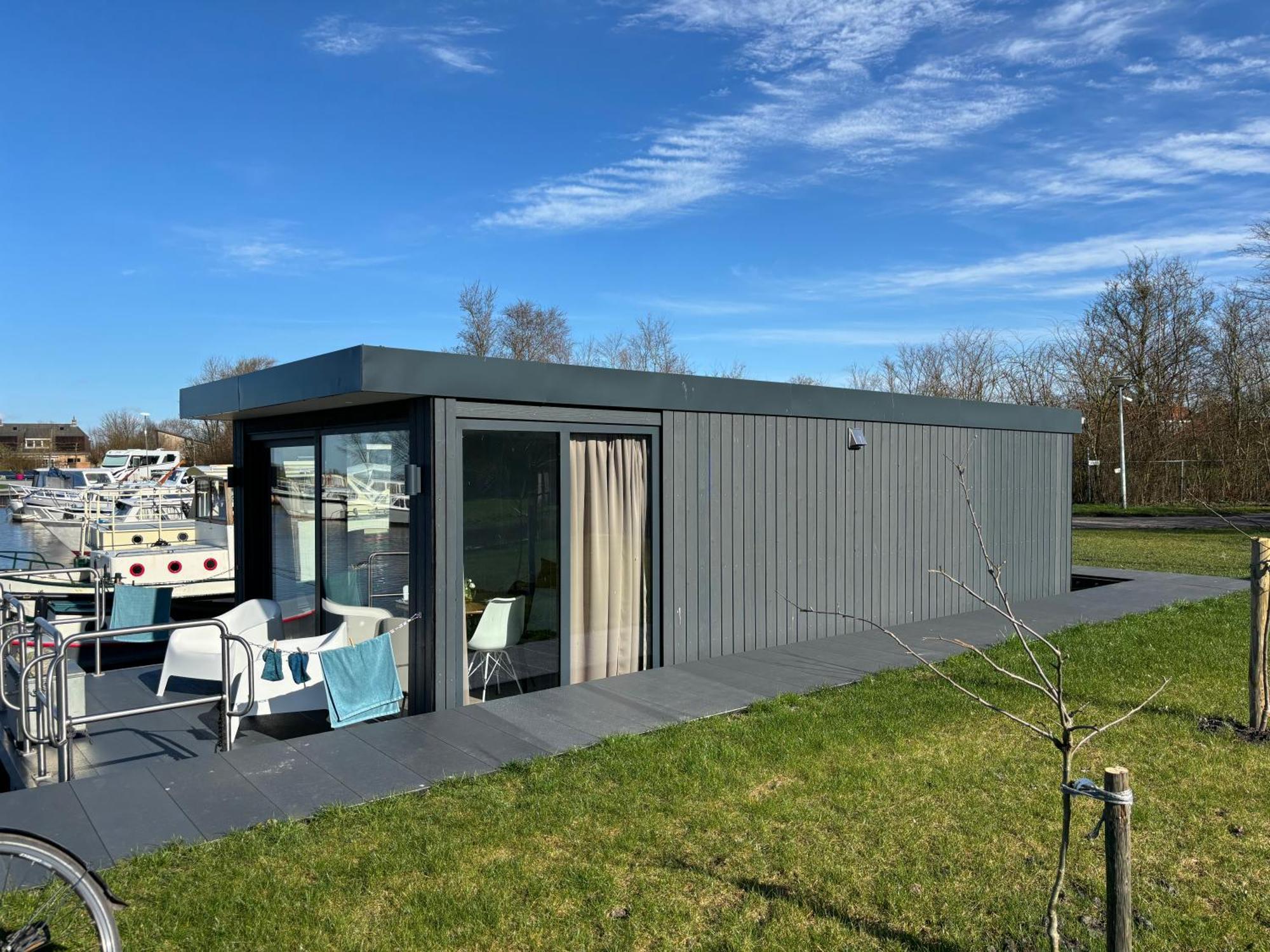 Uniek Overnachten In Een Tiny House Op De Appelhof Wommels Bagian luar foto